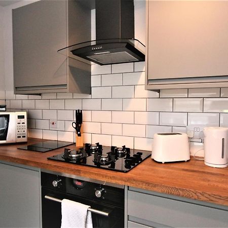 Nelson By The Docks Serviced Apartments By Roomsbooked Глостер Экстерьер фото